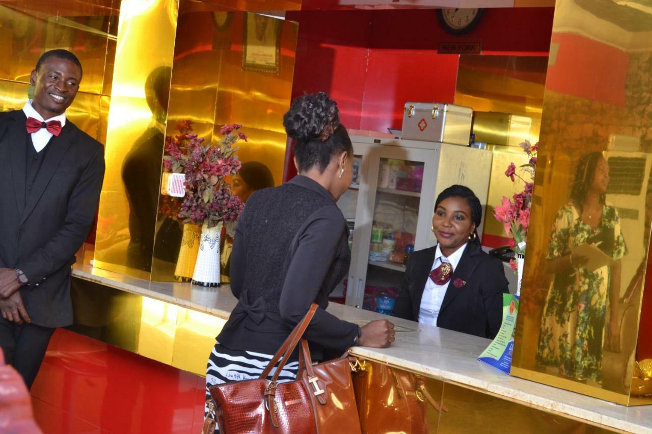 Limoh Suites Benin City Eksteriør bilde