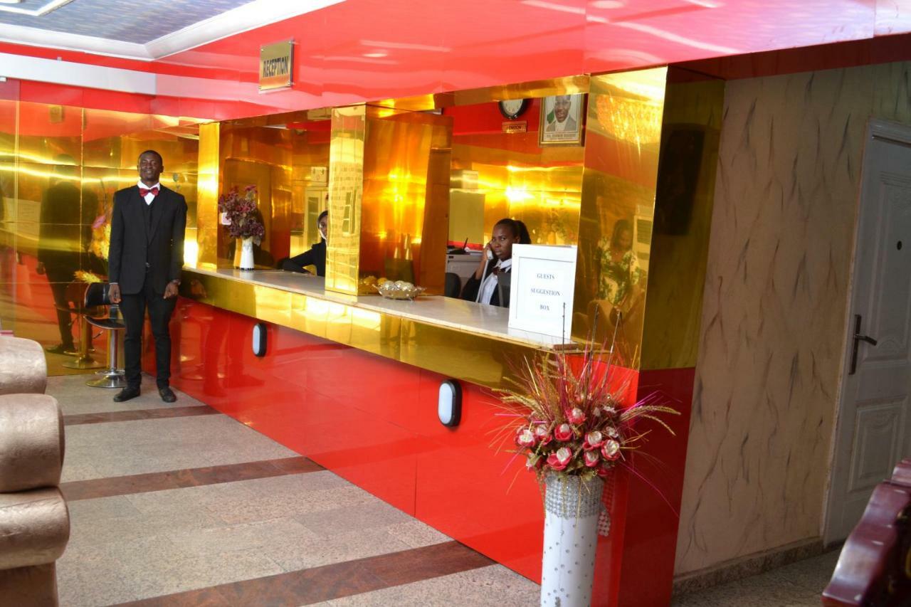 Limoh Suites Benin City Eksteriør bilde