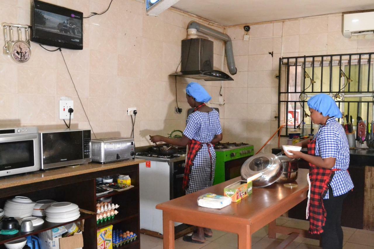 Limoh Suites Benin City Eksteriør bilde